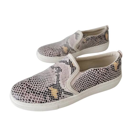 Skechers Memory Foam Snake Print Slip On Sneakers Women Size 8.5 Casual Shoes - Picture 1 of 10